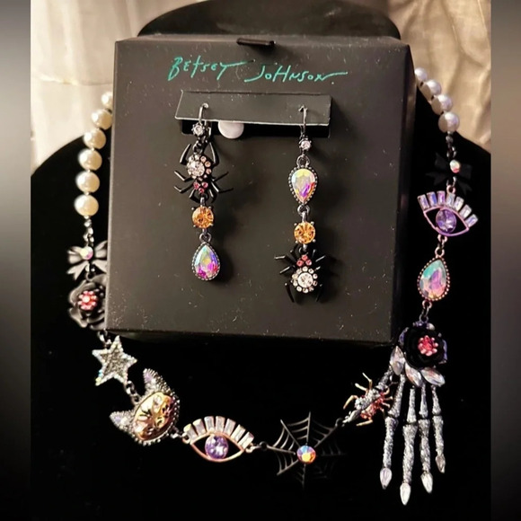 BETSEY JOHNSON SET Halloween Revival Charm Necklace & Matching Earrings NEW NWT - Picture 6 of 9